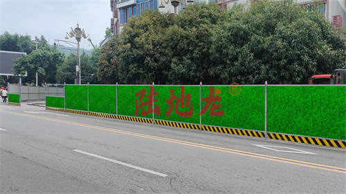 陆地龙施工围挡优质厂家能做拆装方便吗？